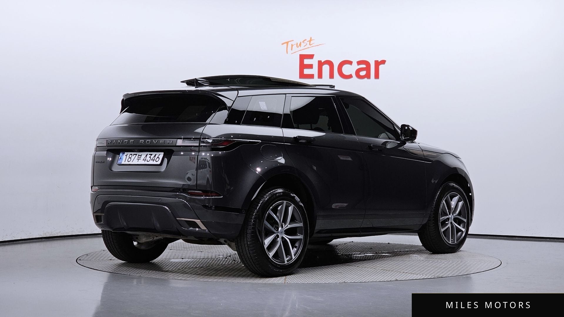 Land Rover 레인지로버 이보크 2024 — миниатюра 2