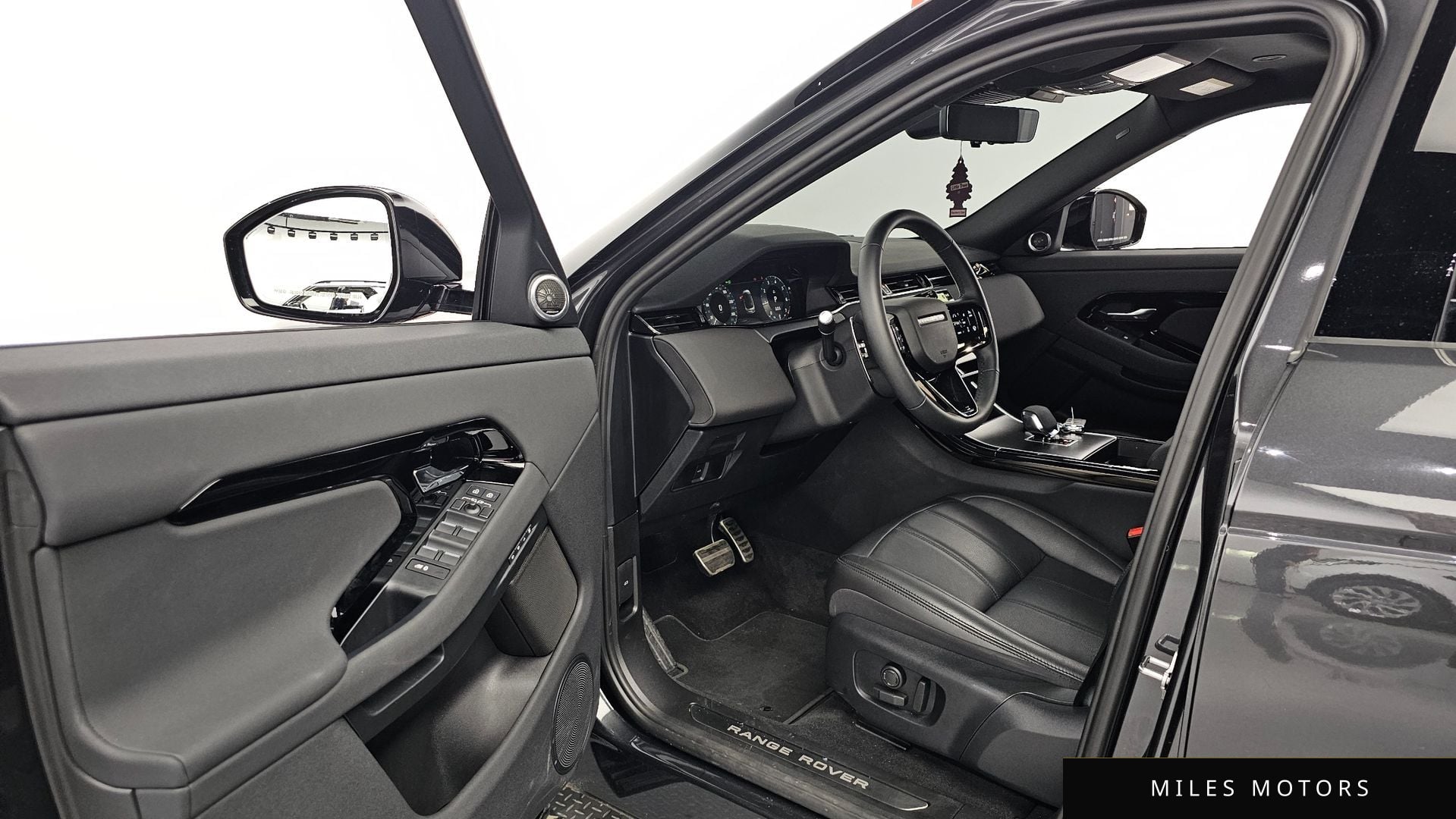 Land Rover 레인지로버 이보크 2024 — миниатюра 10