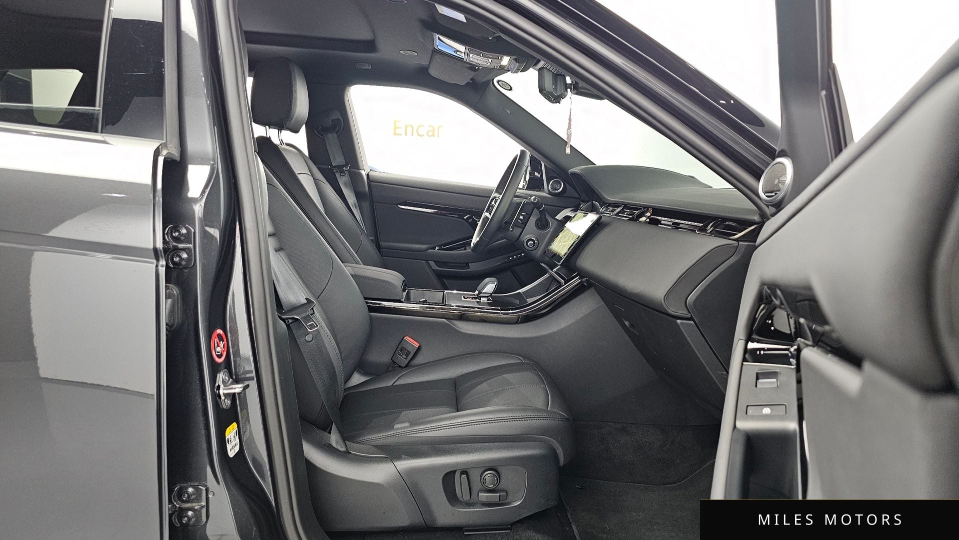 Land Rover 레인지로버 이보크 2024 — миниатюра 11