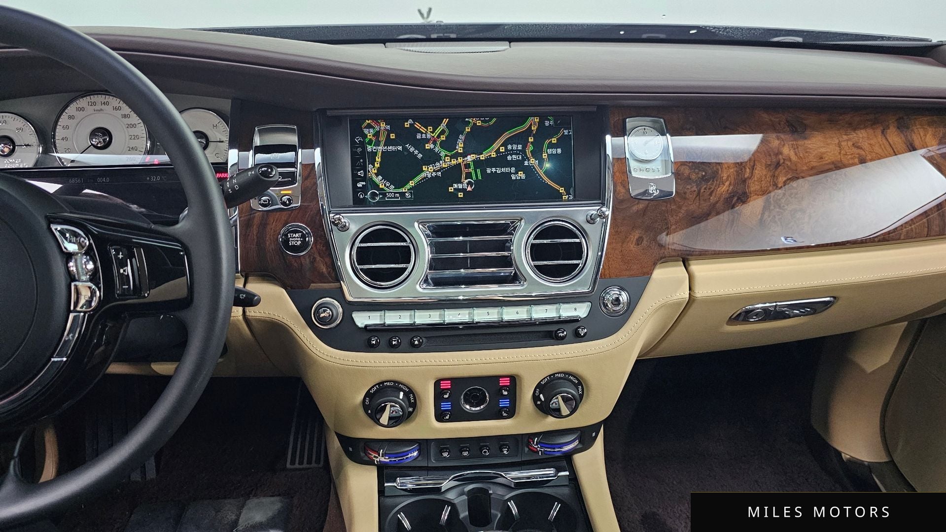 Rolls-Royce 고스트 2018 — миниатюра 13