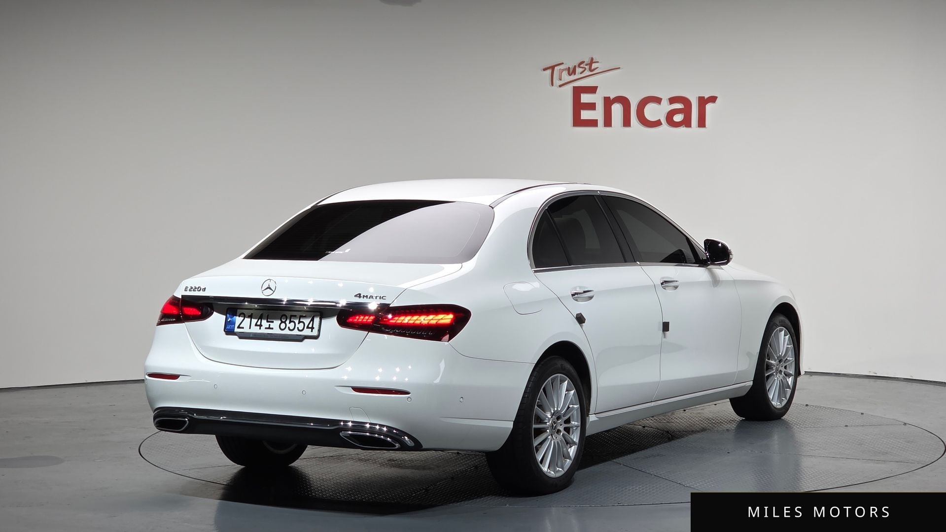 Mercedes-Benz E-Class W213 2023 — миниатюра 2