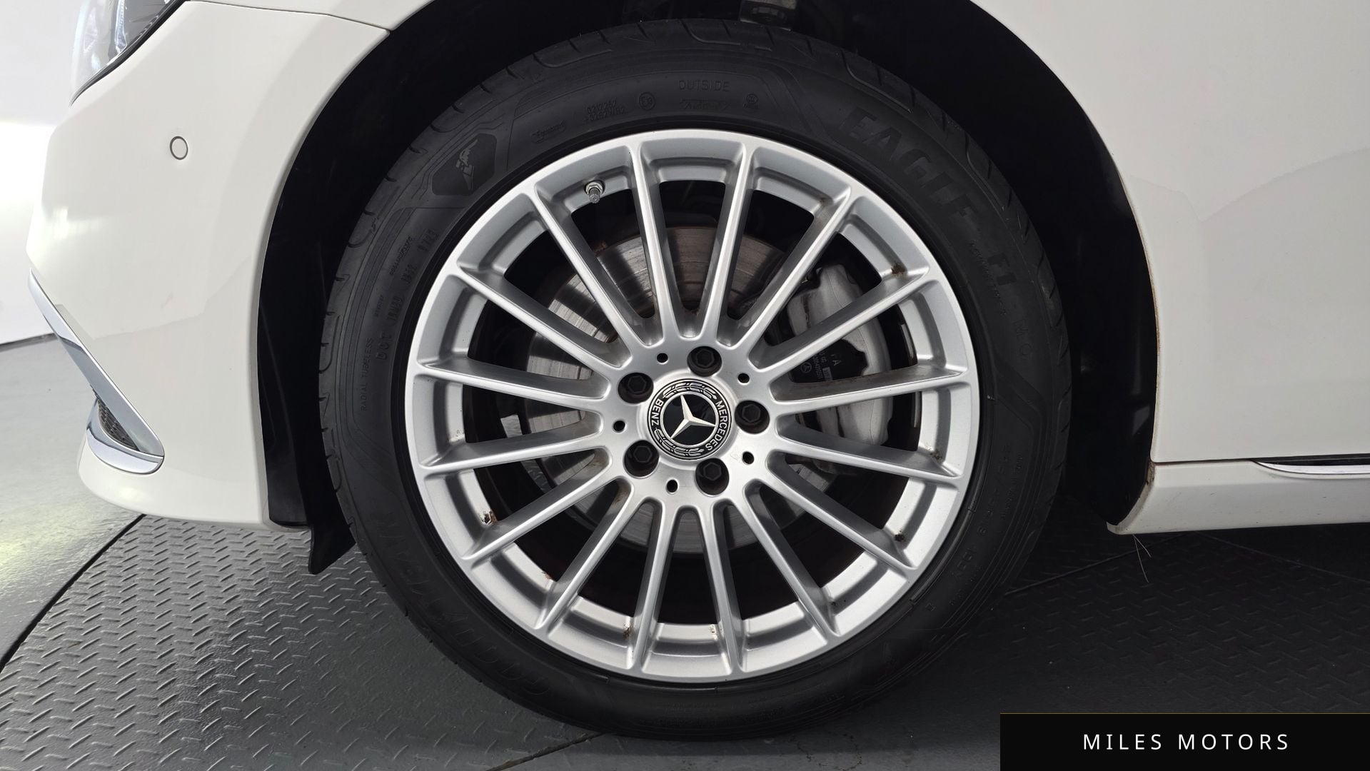 Mercedes-Benz E-Class W213 2023 — миниатюра 5