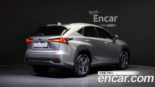 Лексус NX300h 2018 — миниатюра 2