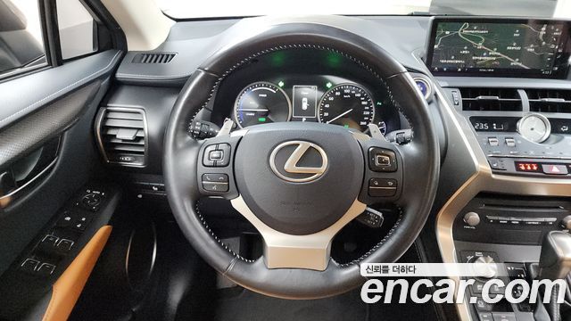 Лексус NX300h 2018 — миниатюра 13