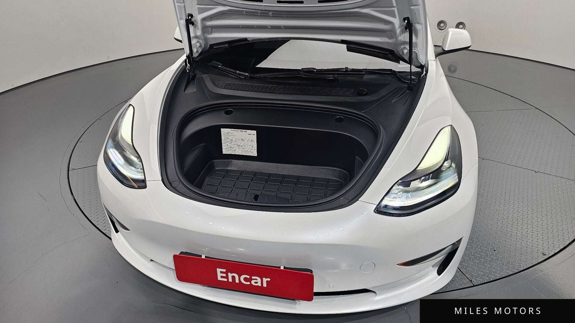 Tesla Model 3 2022 — миниатюра 6
