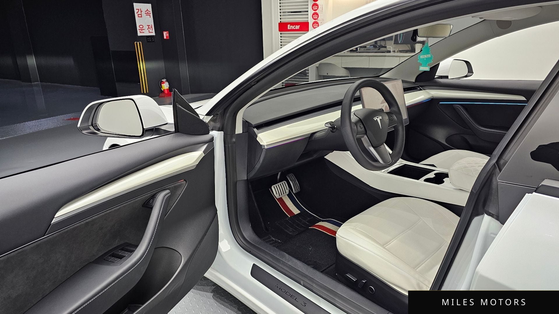Tesla Model 3 2022 — миниатюра 11