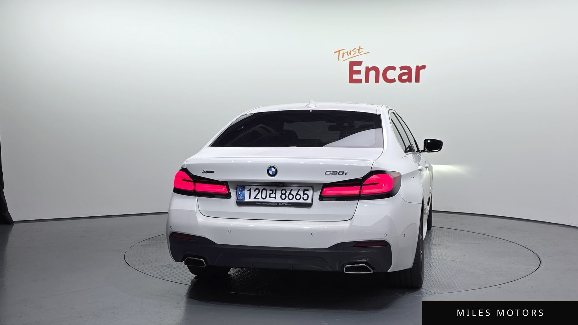 BMW 5 Series (G30) 2021 — миниатюра 4