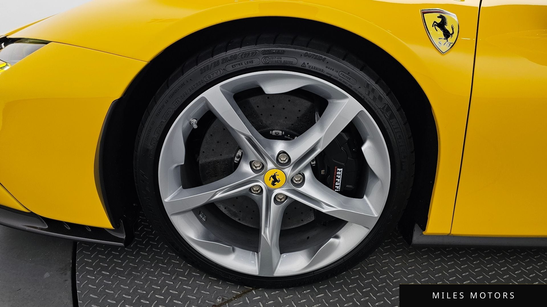 Ferrari SF90 스파이더 2023 — миниатюра 5