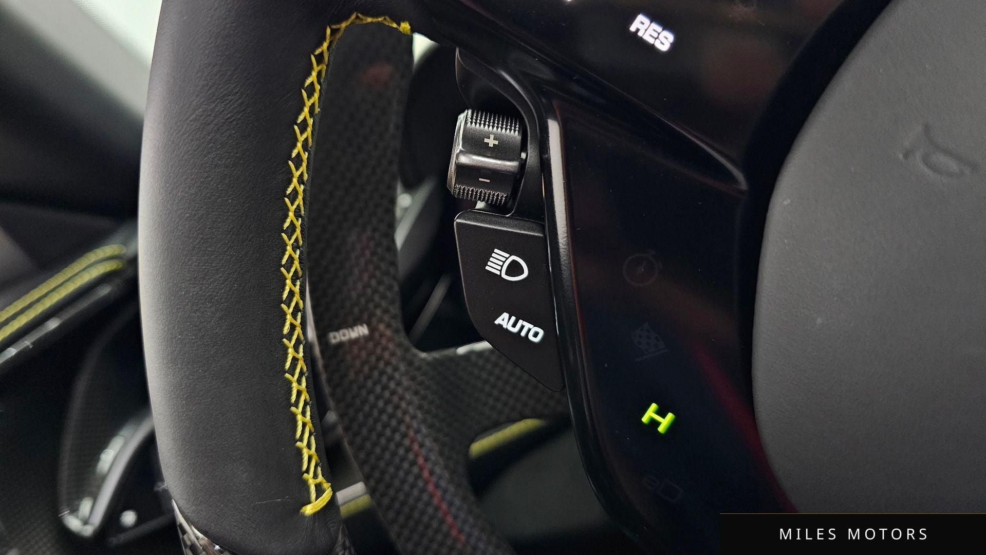 Ferrari SF90 스파이더 2023 — миниатюра 17