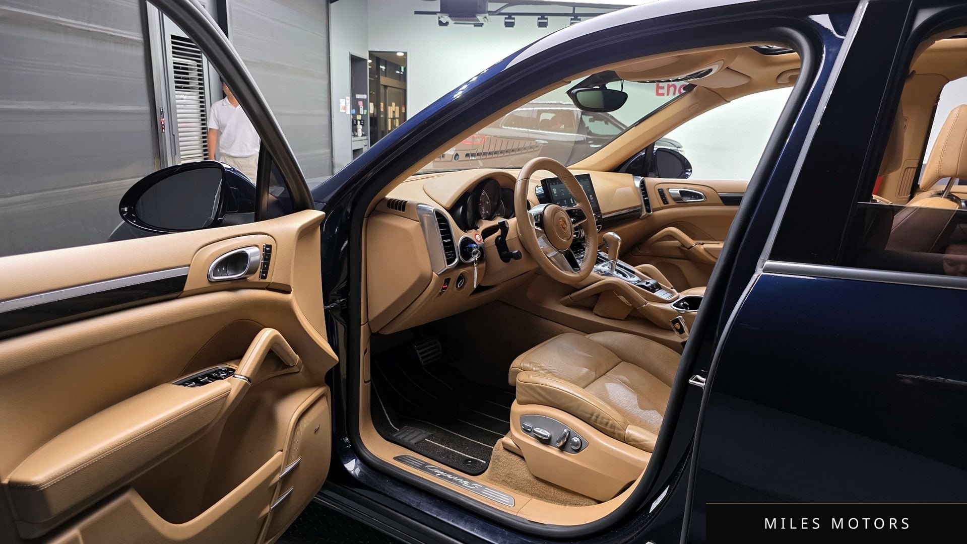 Porsche Cayenne 2015 — миниатюра 10