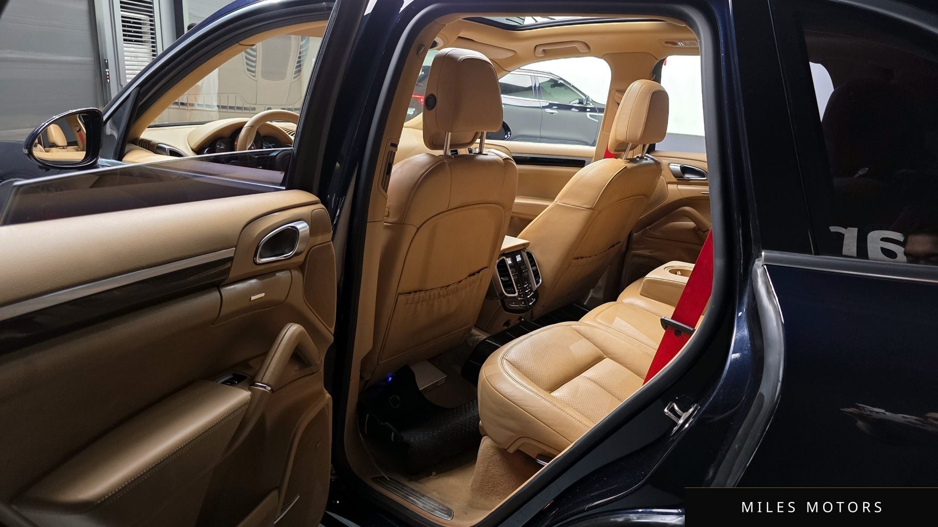 Porsche Cayenne 2015 — миниатюра 11