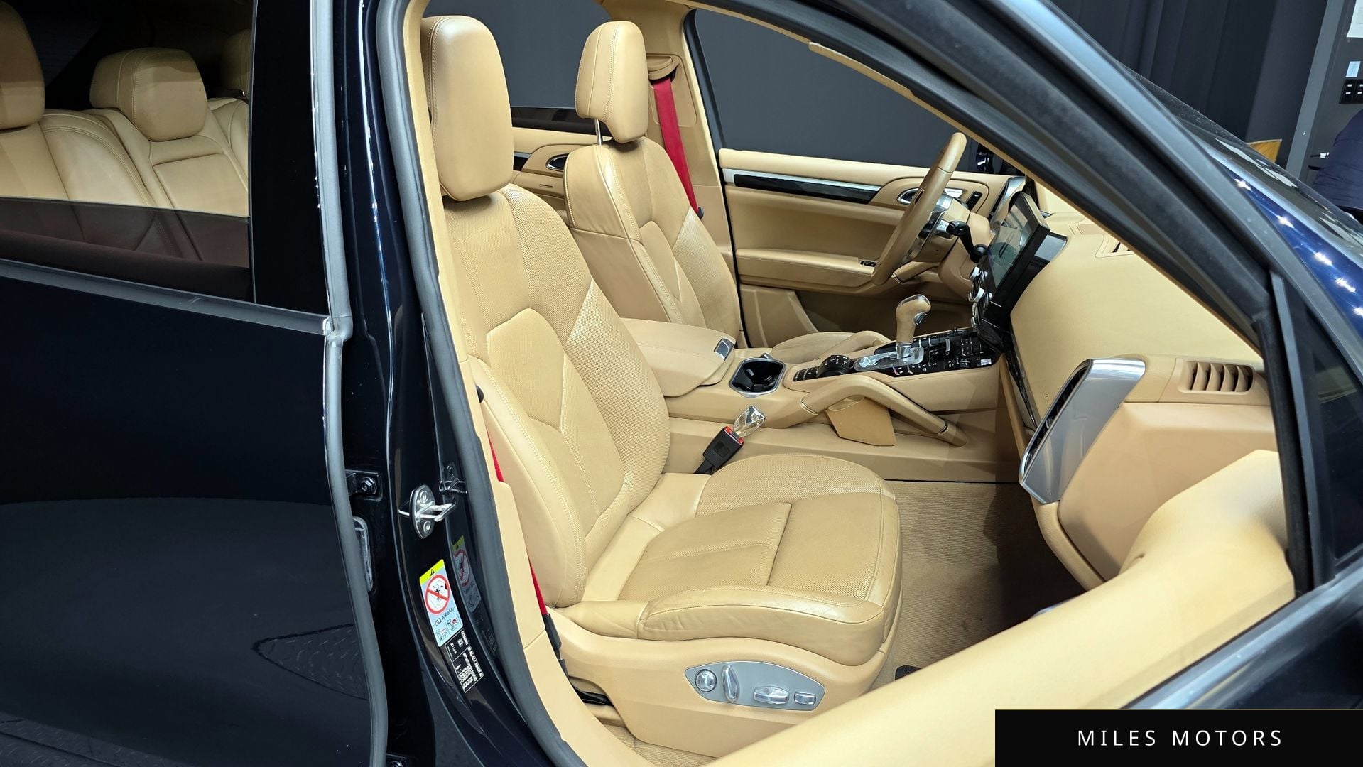 Porsche Cayenne 2015 — миниатюра 12