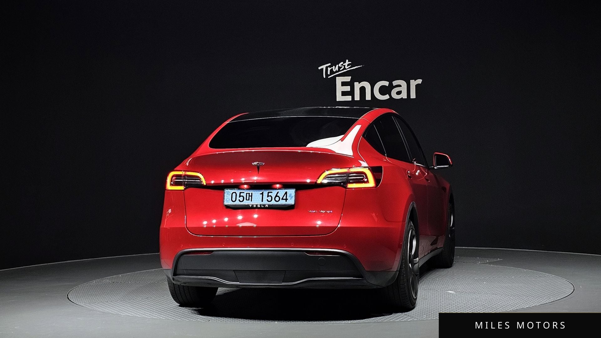Tesla Model Y 2021 — миниатюра 4