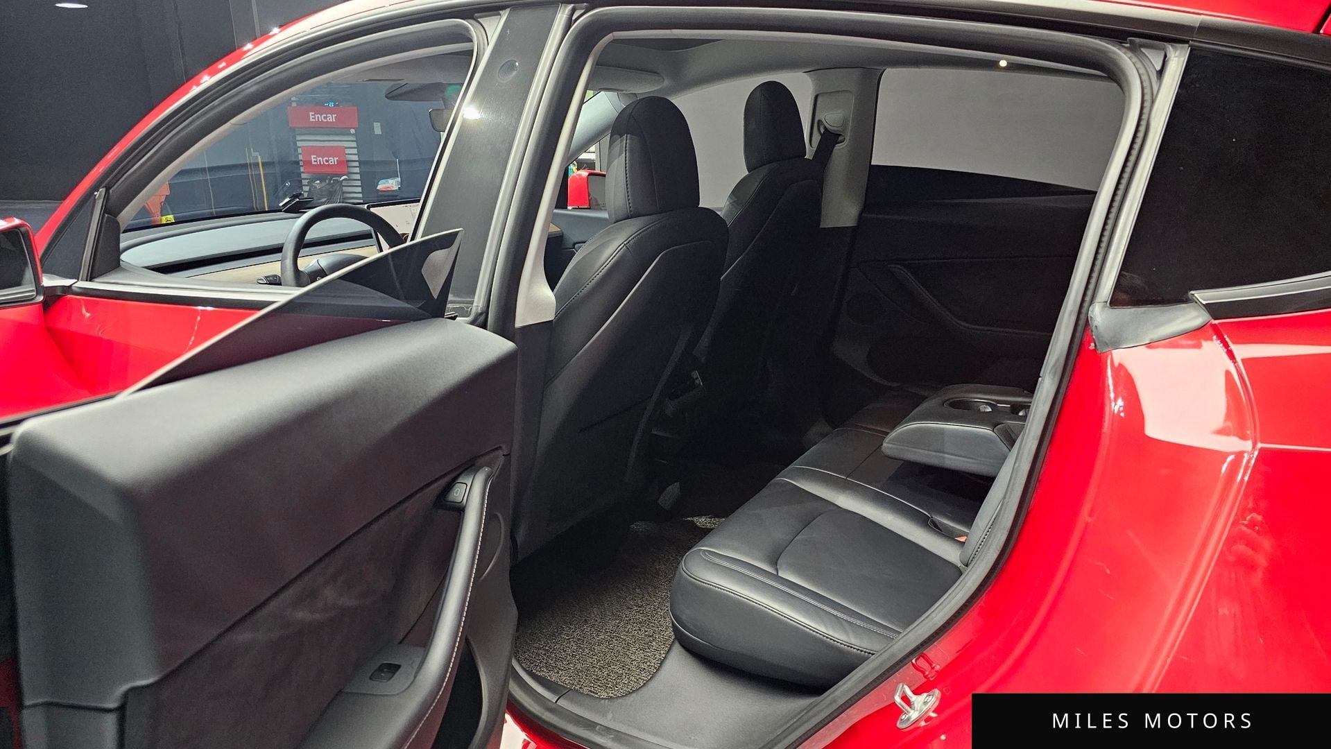 Tesla Model Y 2021 — миниатюра 12