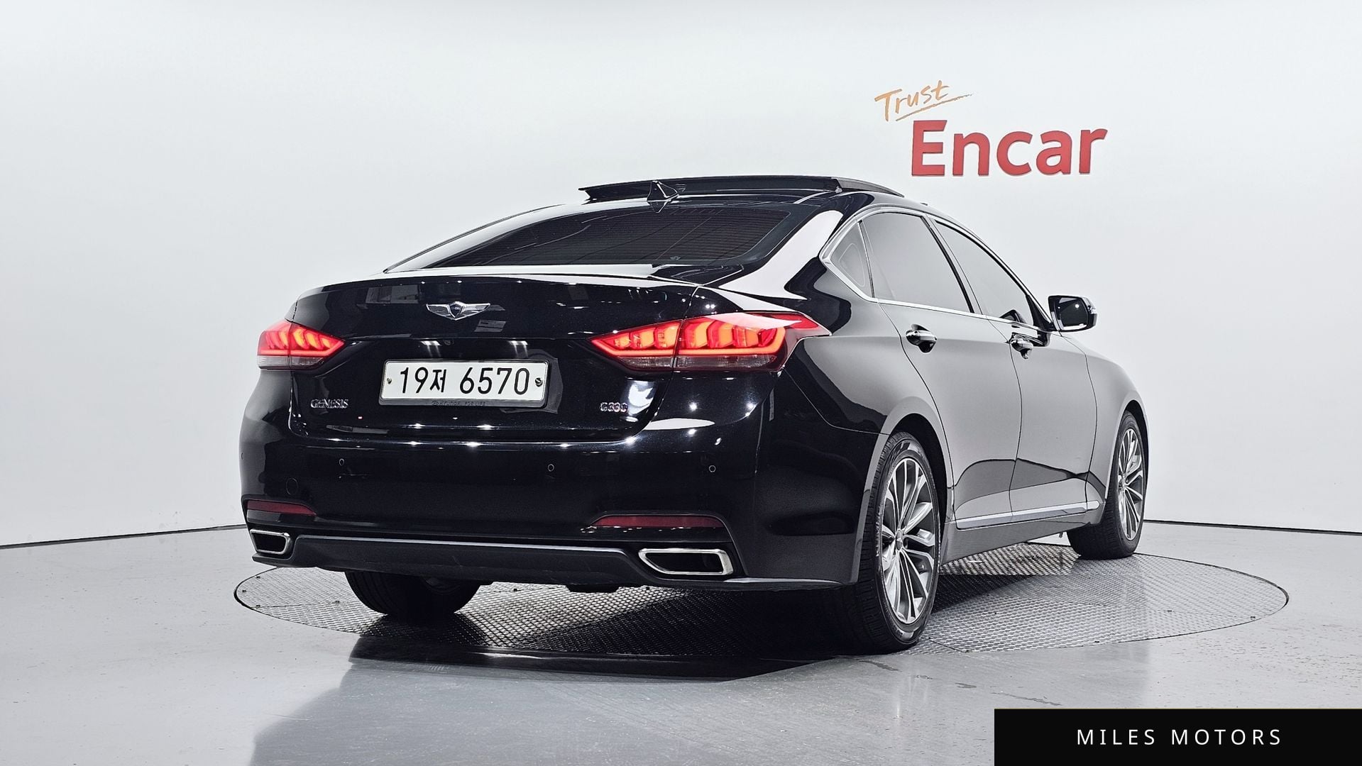 Hyundai Genesis 2014 — миниатюра 2