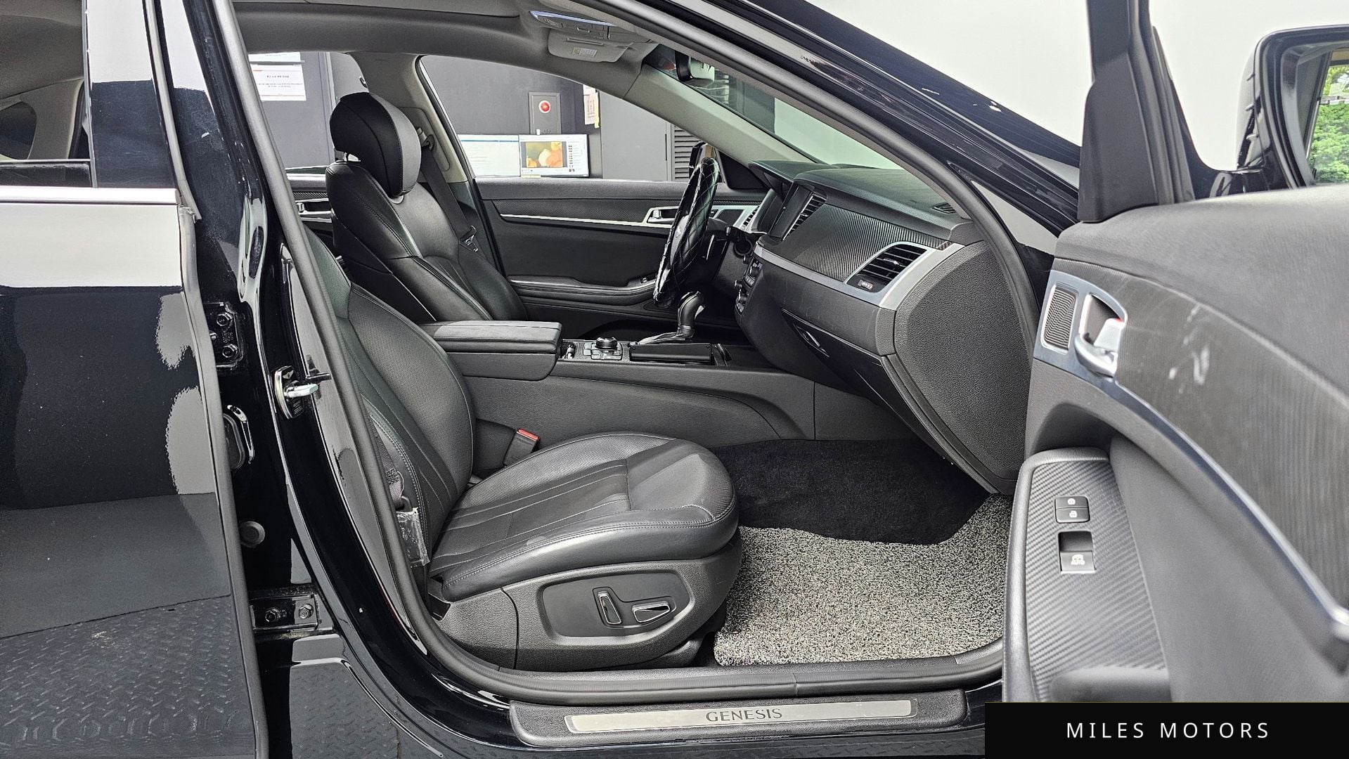 Hyundai Genesis 2014 — миниатюра 10