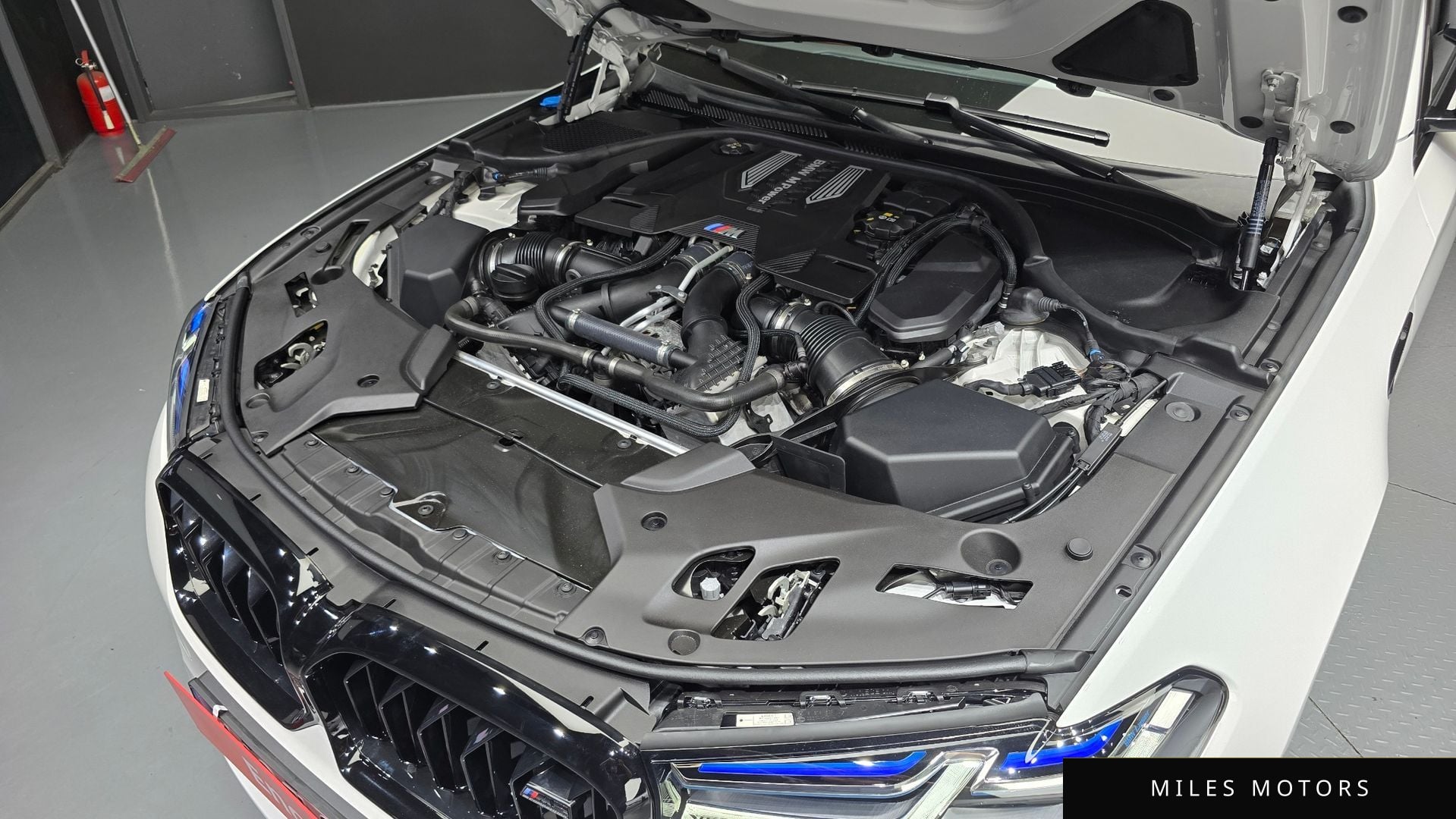 BMW M5 (F90) 2023 — миниатюра 6