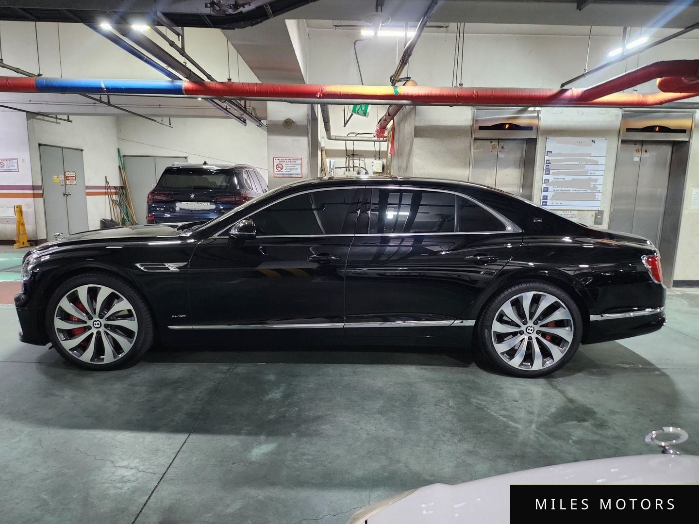 Bentley Flying Spur 2020 — миниатюра 2