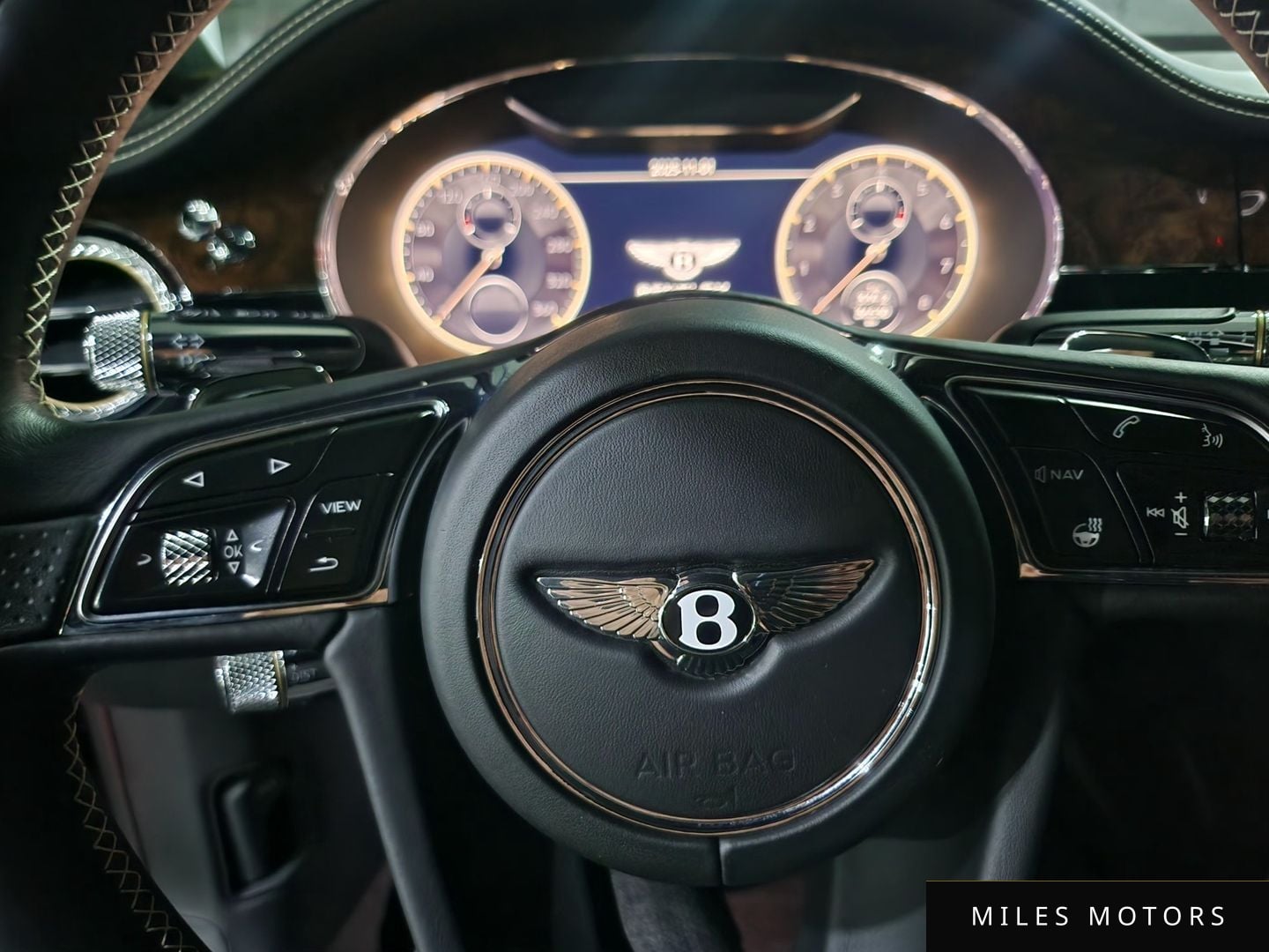 Bentley Flying Spur 2020 — миниатюра 8