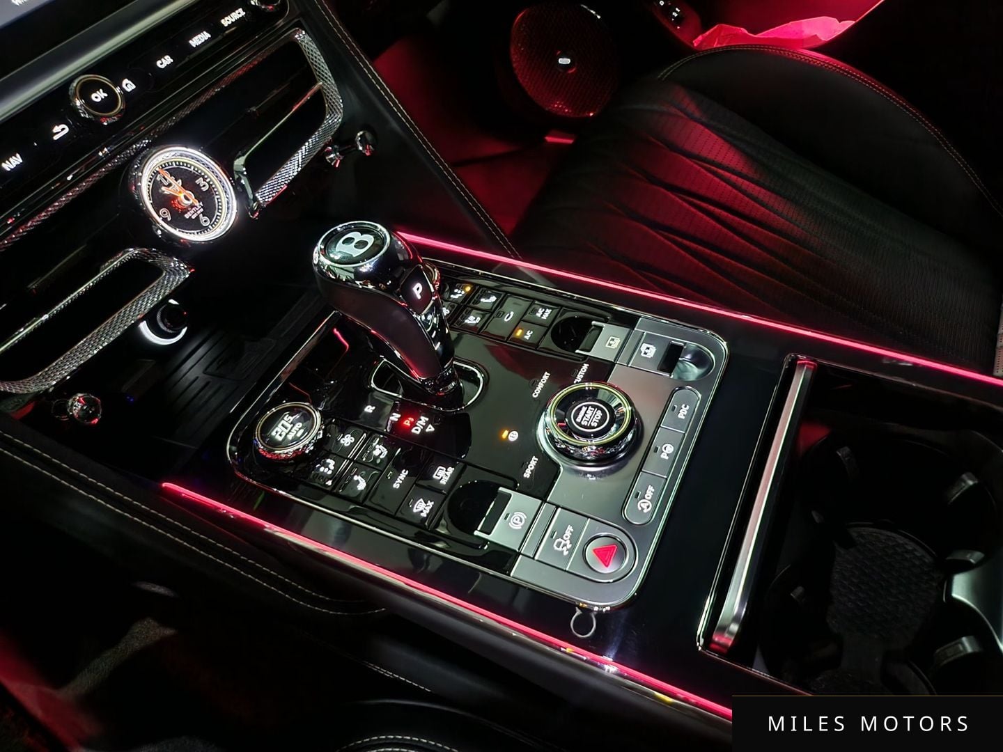 Bentley Flying Spur 2020 — миниатюра 12