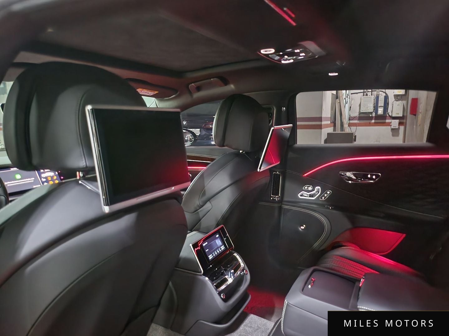 Bentley Flying Spur 2020 — миниатюра 13