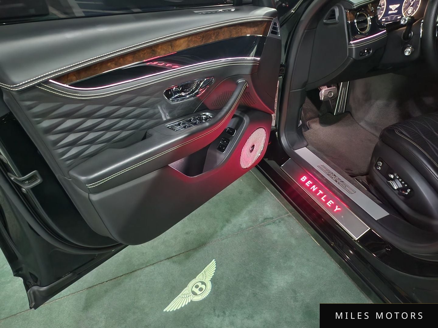 Bentley Flying Spur 2020 — миниатюра 15