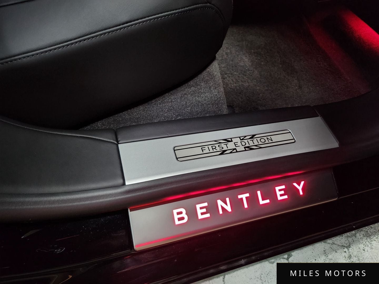Bentley Flying Spur 2020 — миниатюра 19