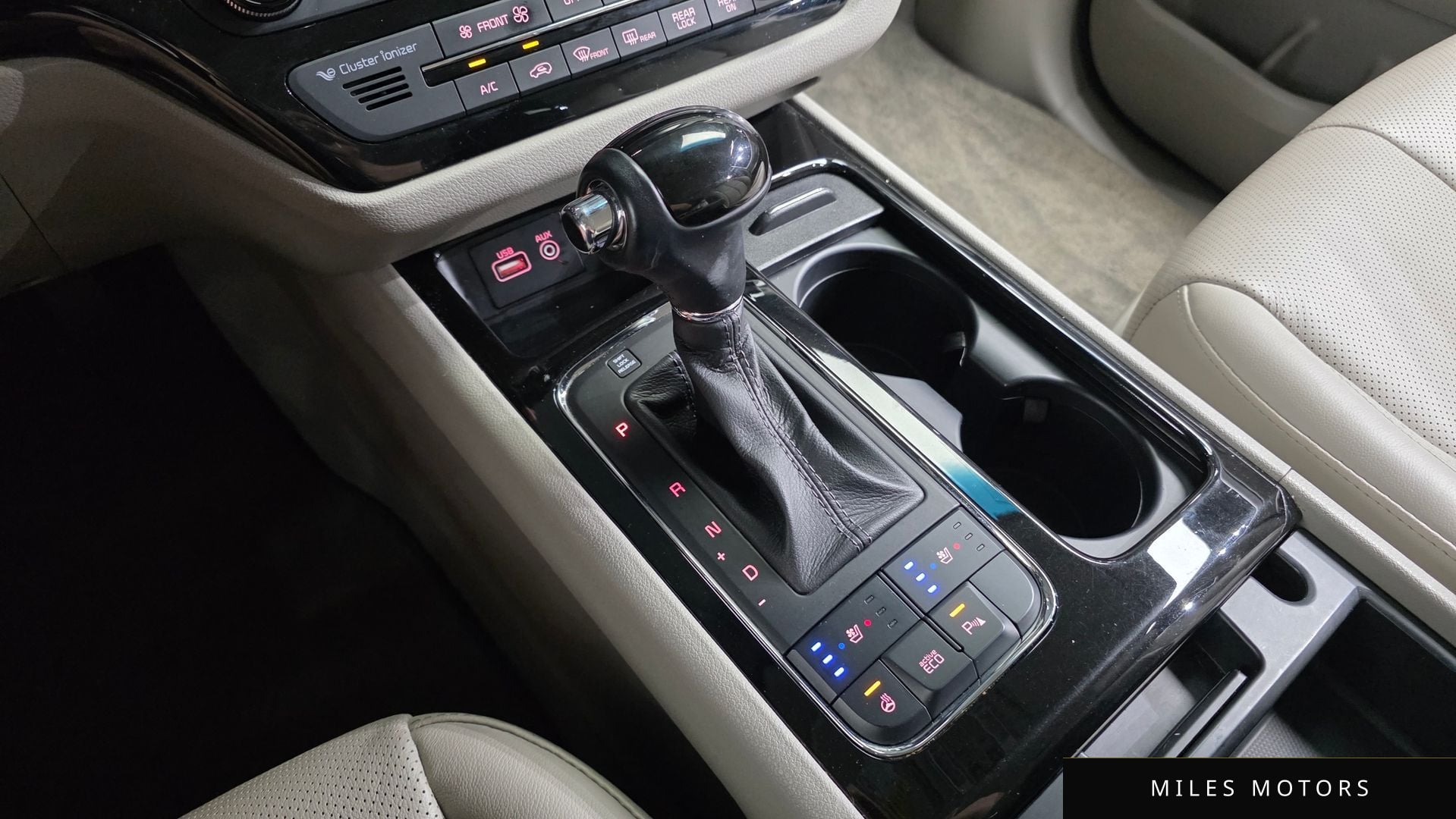 Kia Canival 2016 — миниатюра 9