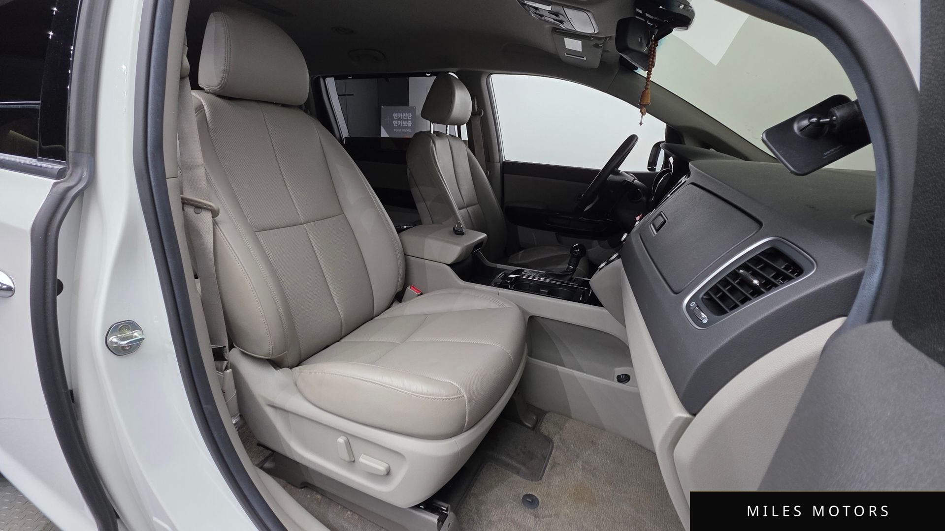 Kia Canival 2016 — миниатюра 10