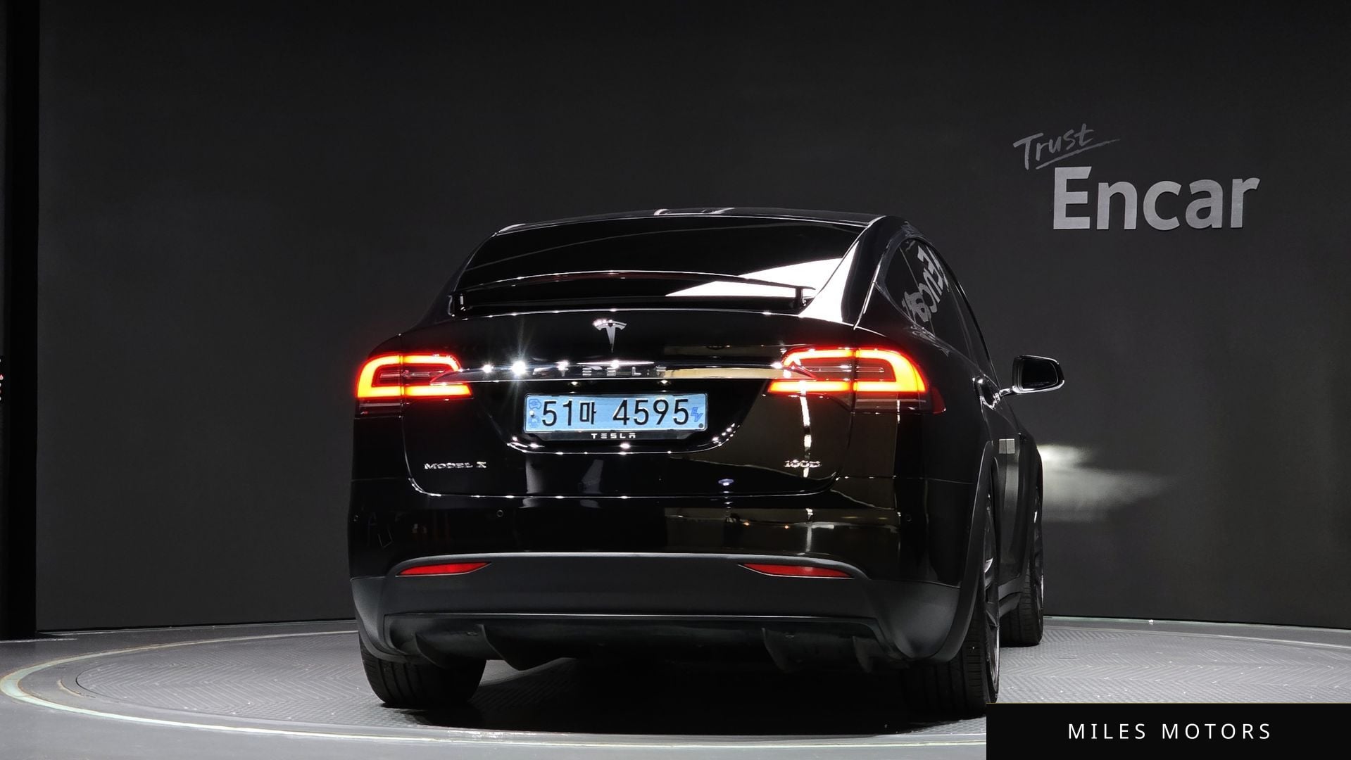 Tesla Model X 2019 — миниатюра 4