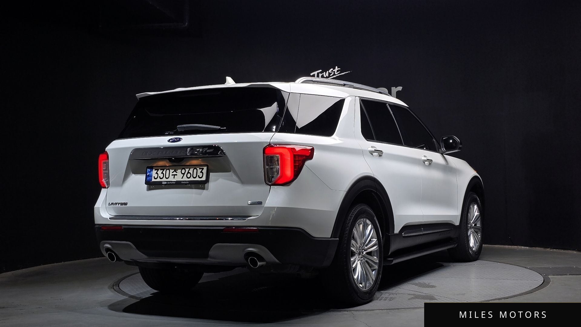 Ford Explorer 2020 — миниатюра 2
