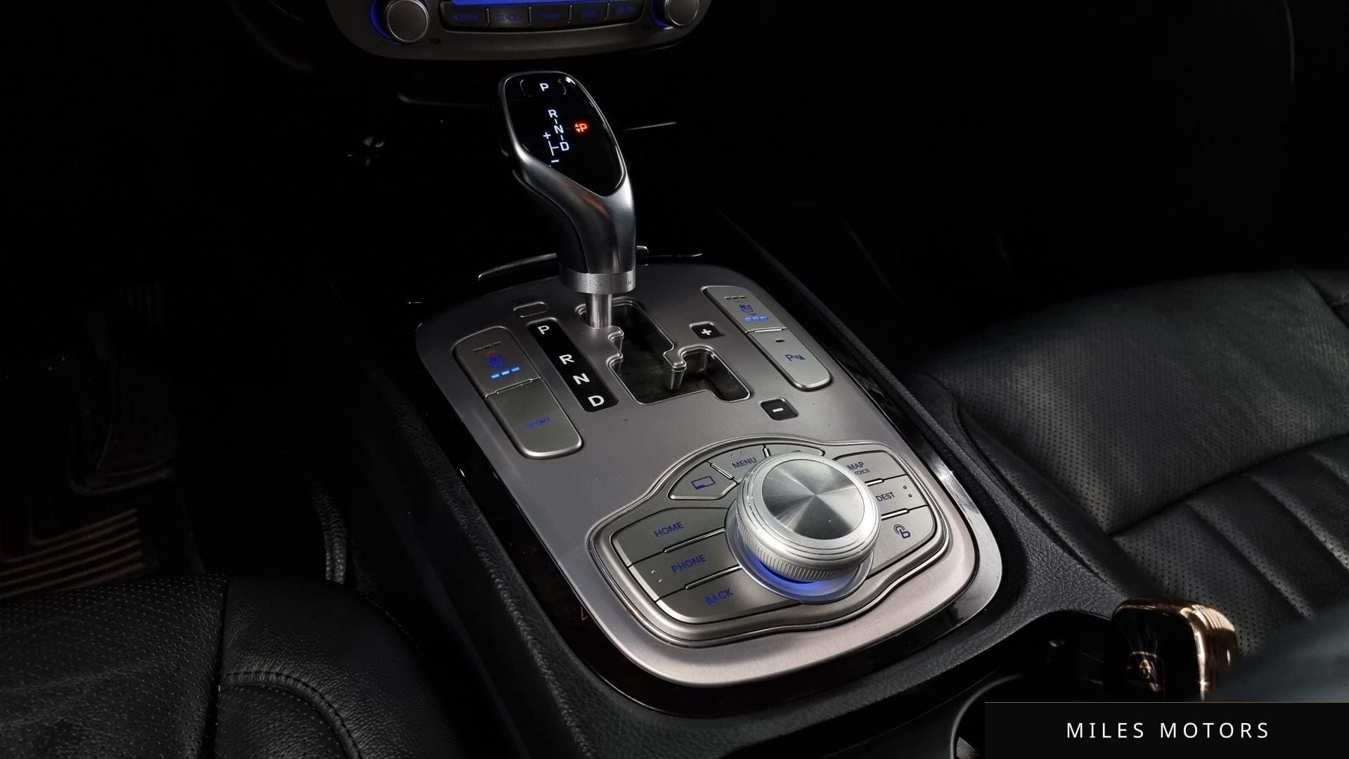 Hyundai Genesis 2013 — миниатюра 9