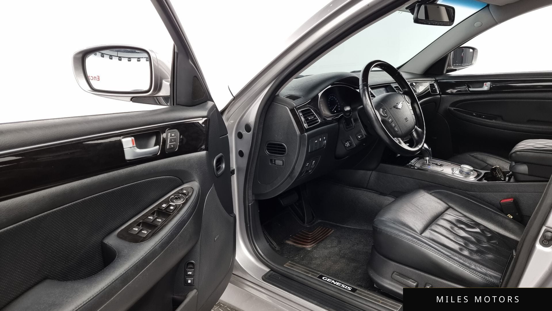 Hyundai Genesis 2013 — миниатюра 10