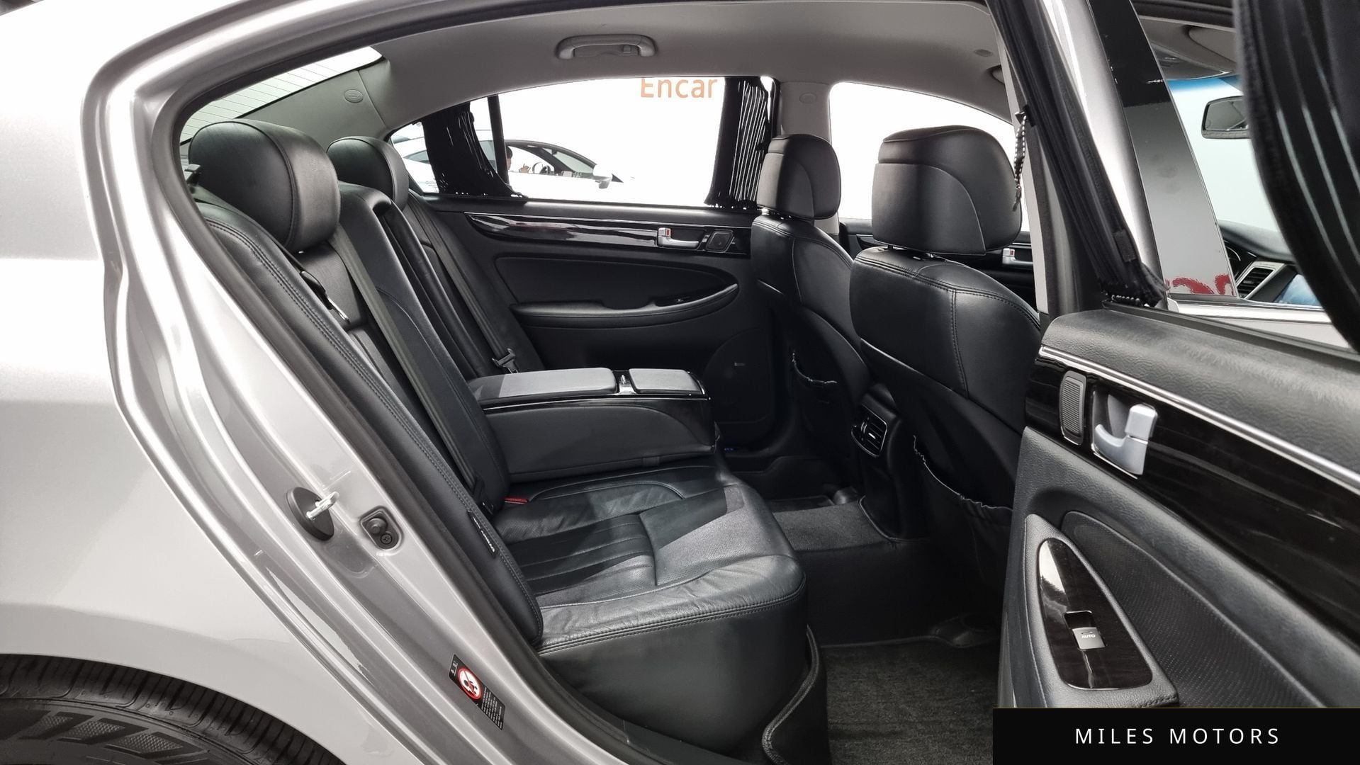 Hyundai Genesis 2013 — миниатюра 12