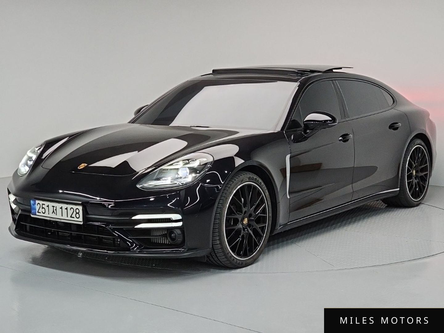 Porsche 파나메라 (971) 2022 — миниатюра 2