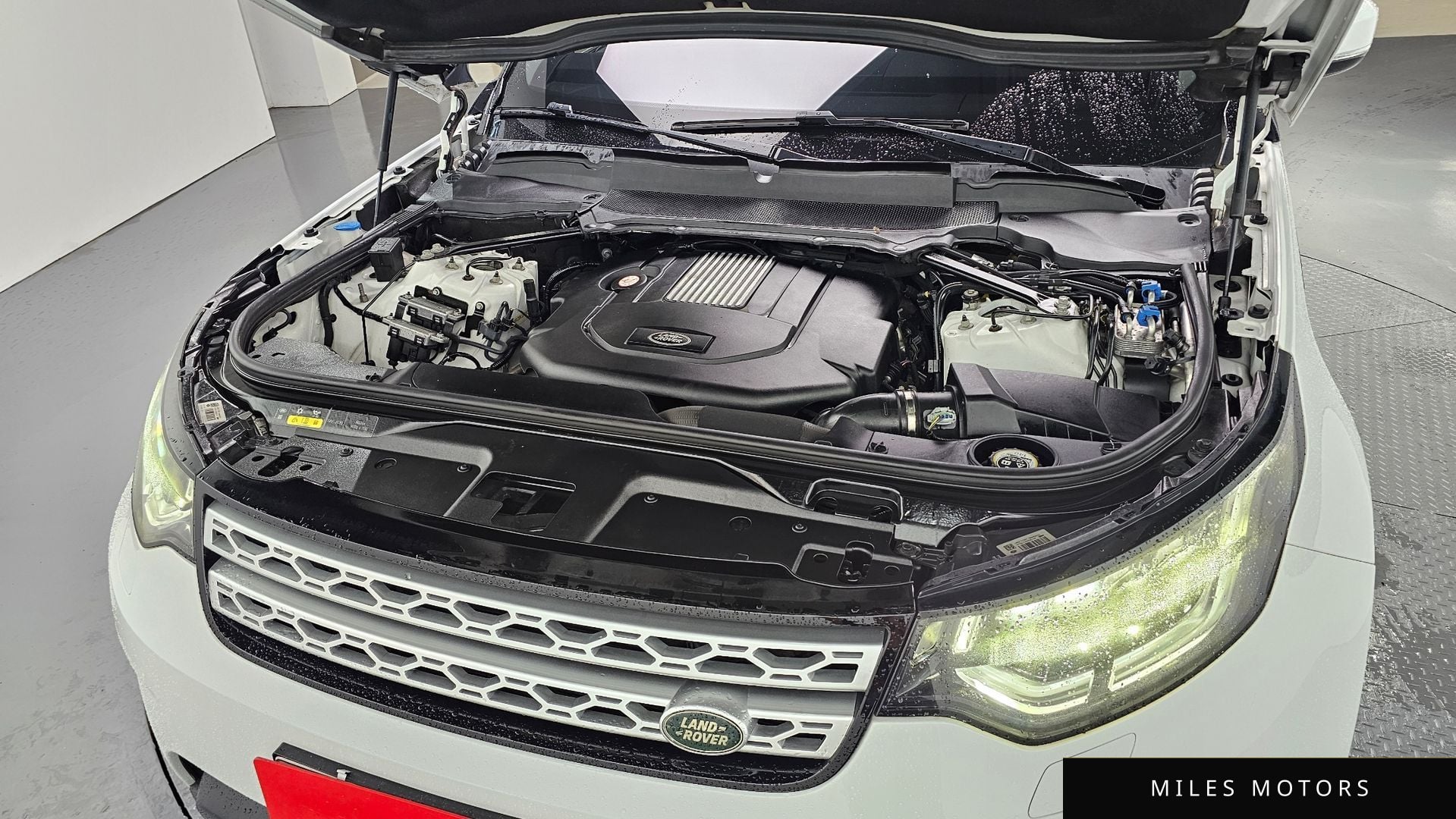 Land Rover Discovery 2017 — миниатюра 6