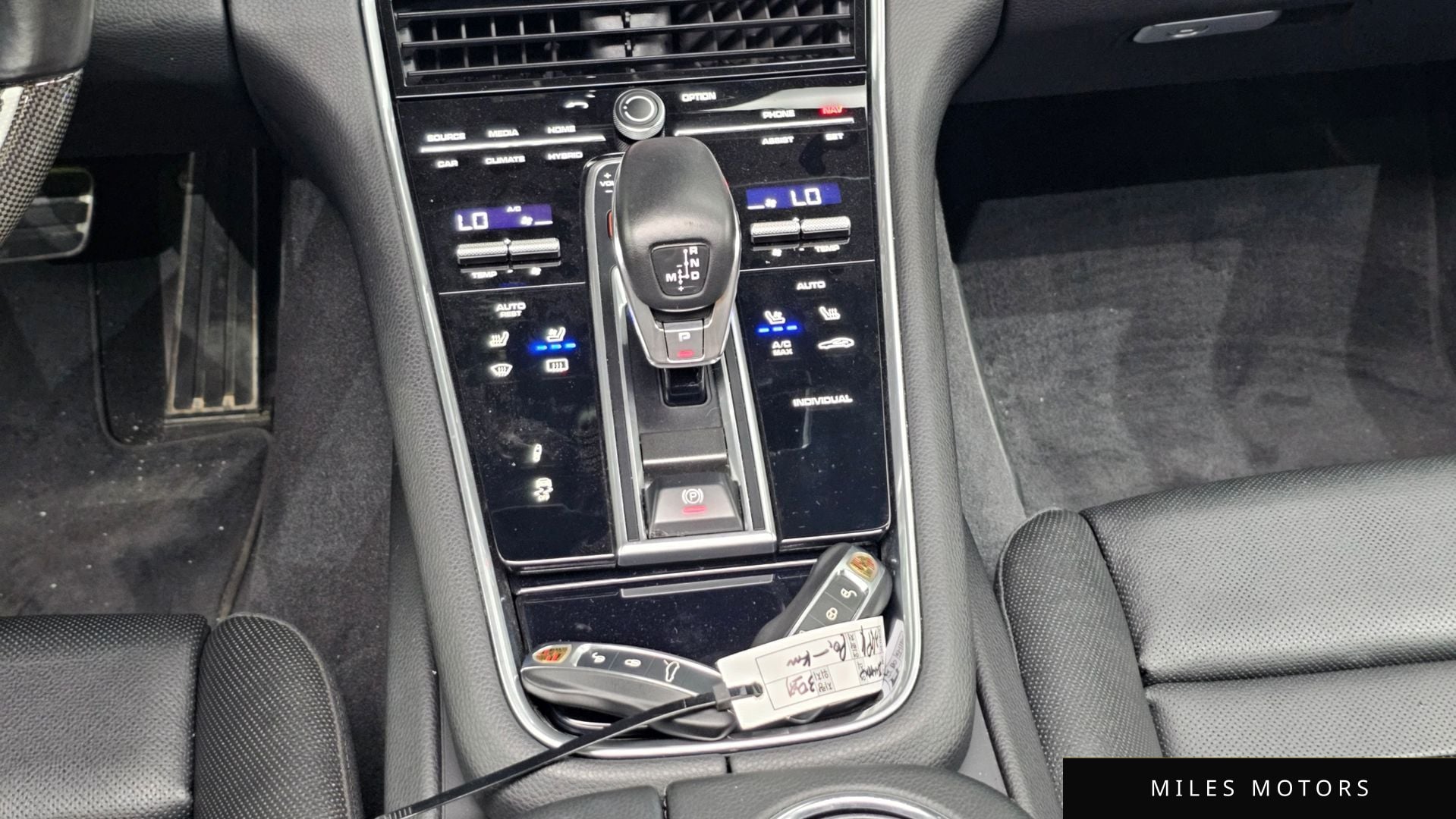 Porsche Panamera 2018 — миниатюра 9