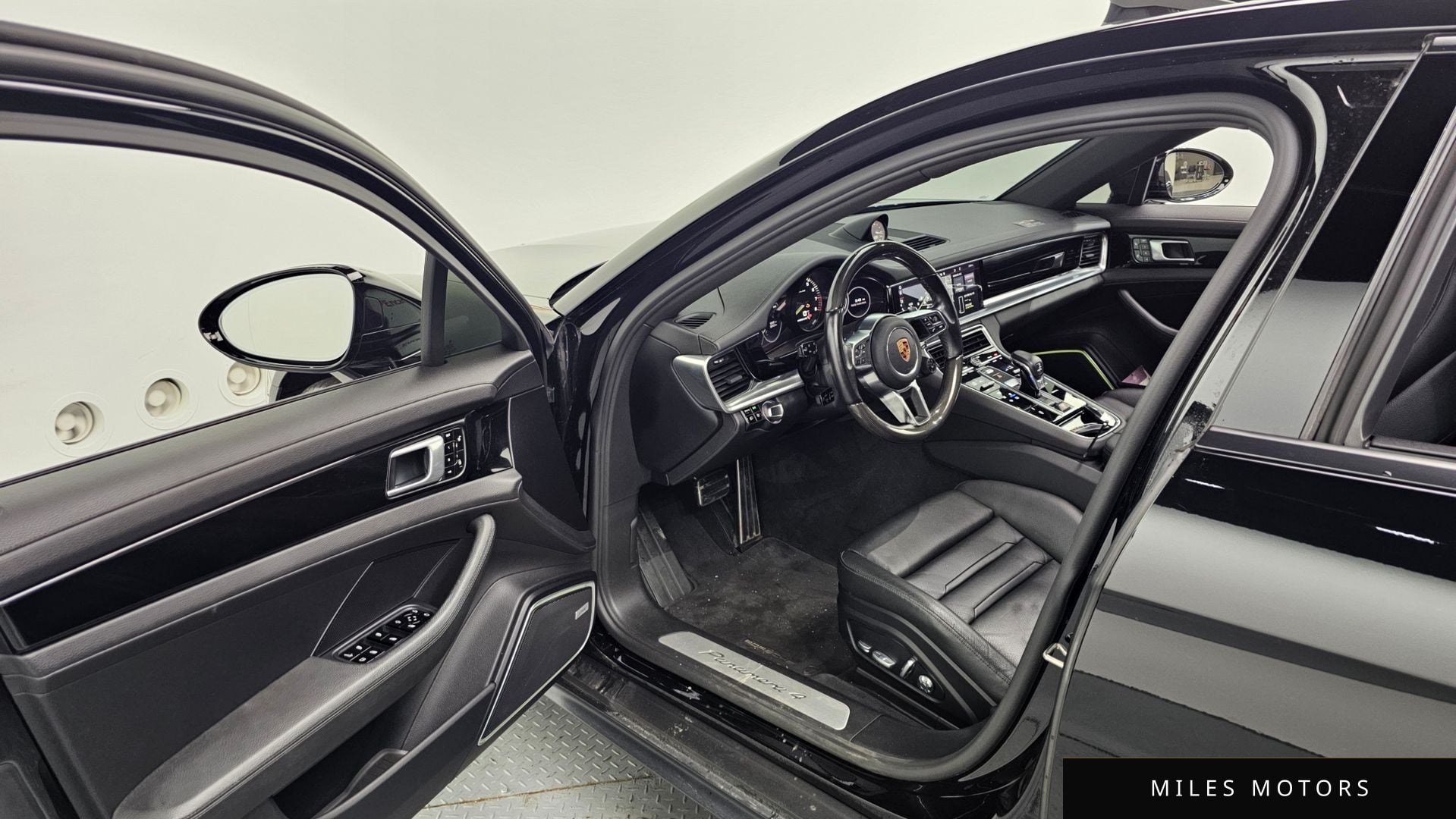 Porsche Panamera 2018 — миниатюра 10