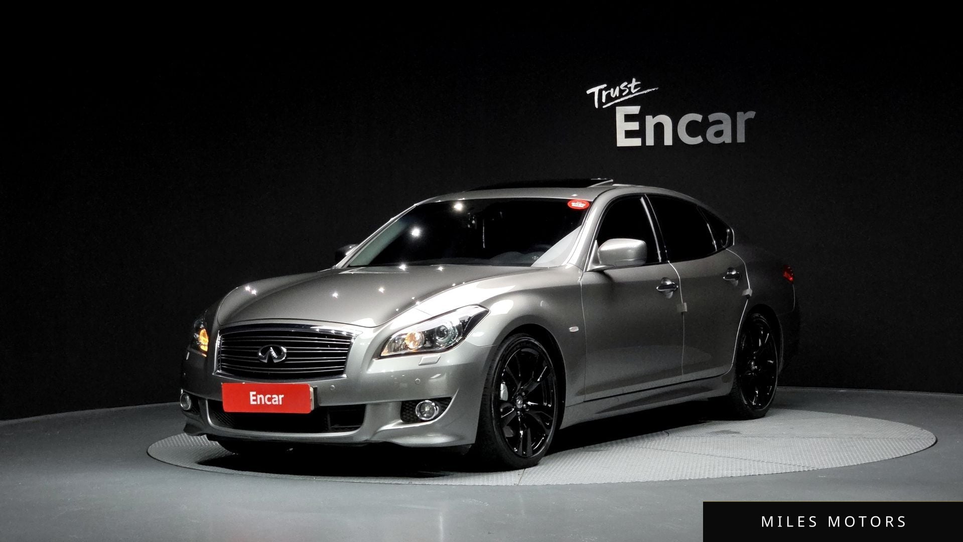 Infiniti M56 2011