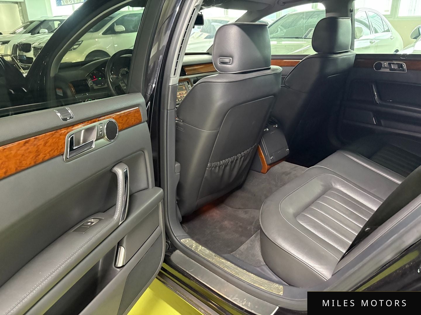 Volkswagen Phaeton 2013 — миниатюра 11