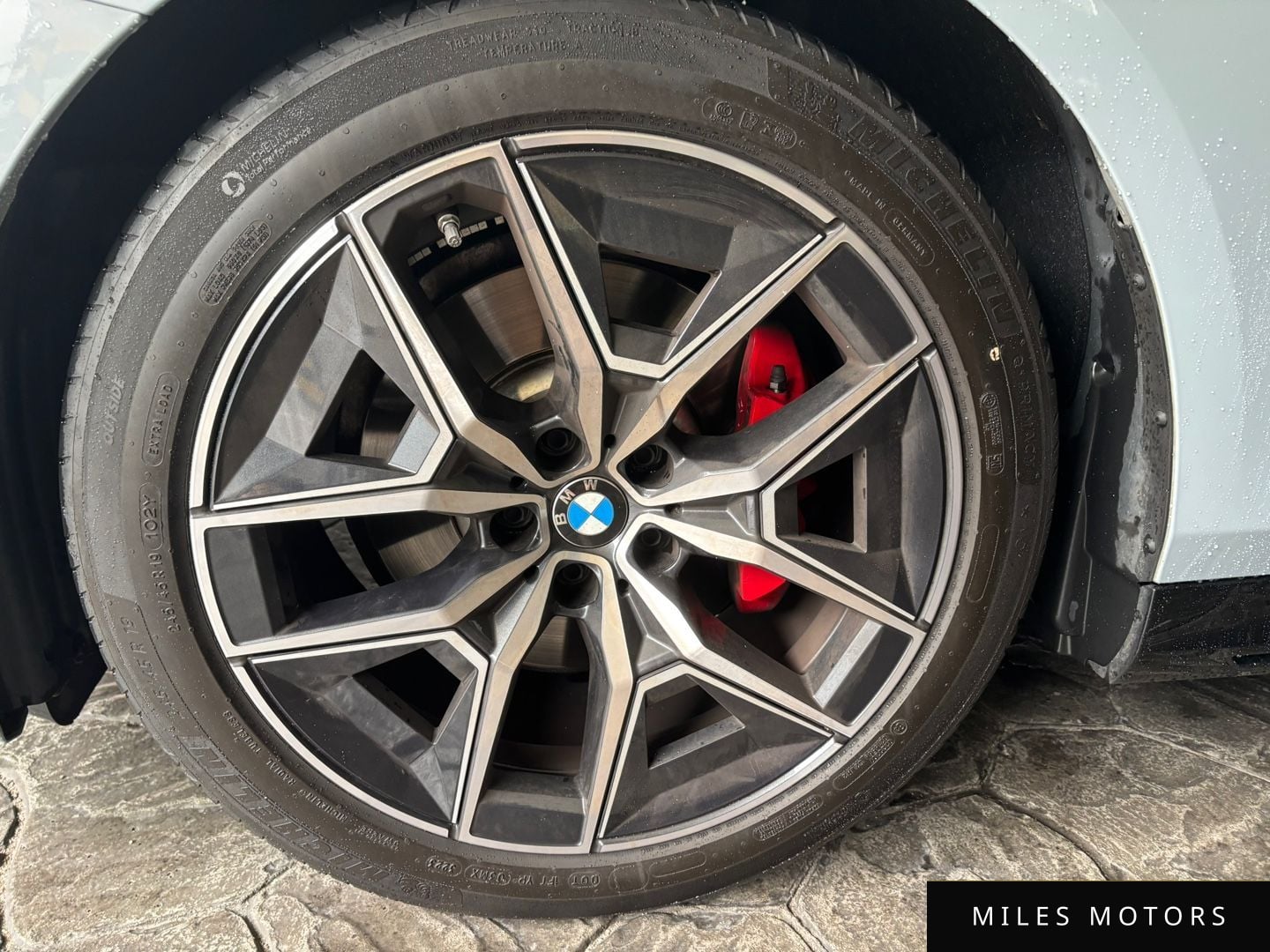 BMW 5 Series (G60) 2024 — миниатюра 9