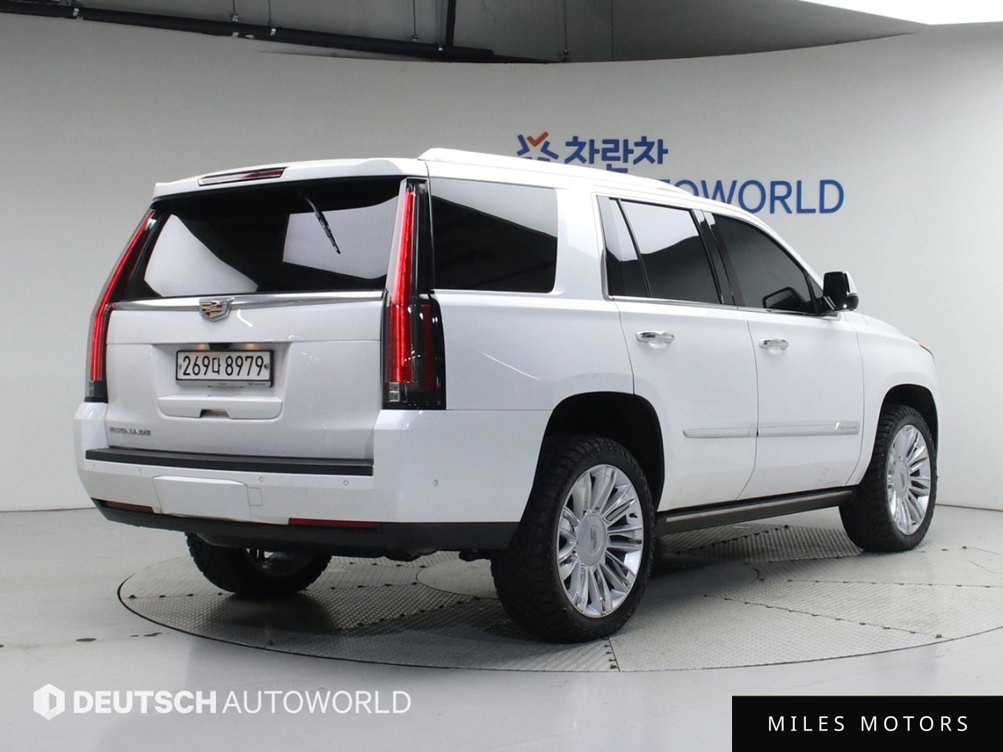 Cadillac Escalade 2019 — миниатюра 2
