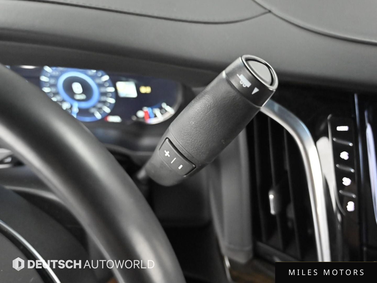 Cadillac Escalade 2019 — миниатюра 9