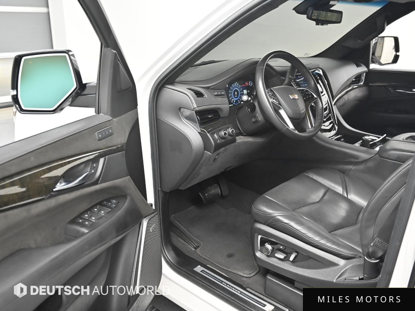 Cadillac Escalade 2019 — миниатюра 11