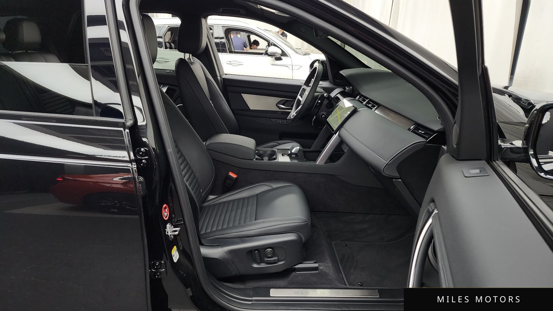 Land Rover Discovery Sport 2024 — миниатюра 11