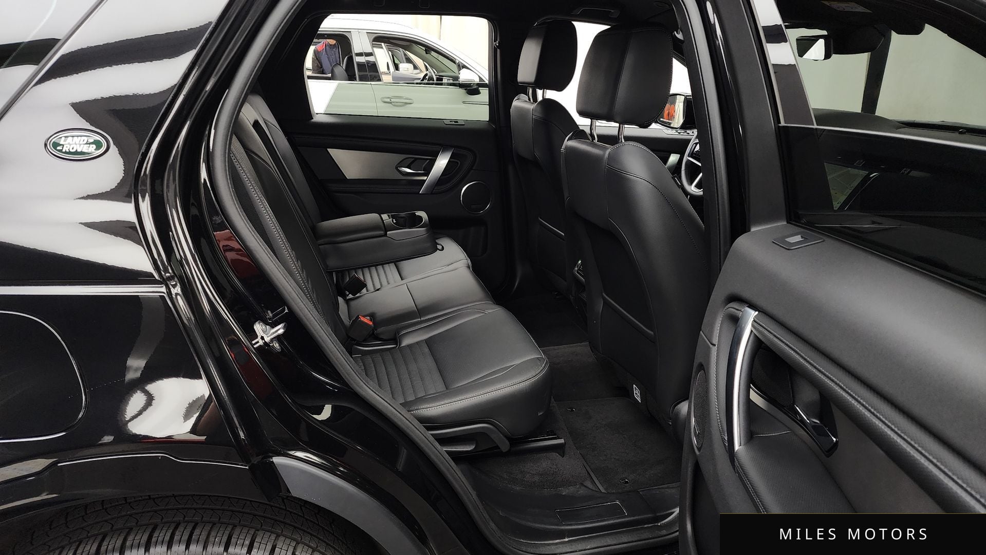 Land Rover Discovery Sport 2024 — миниатюра 12