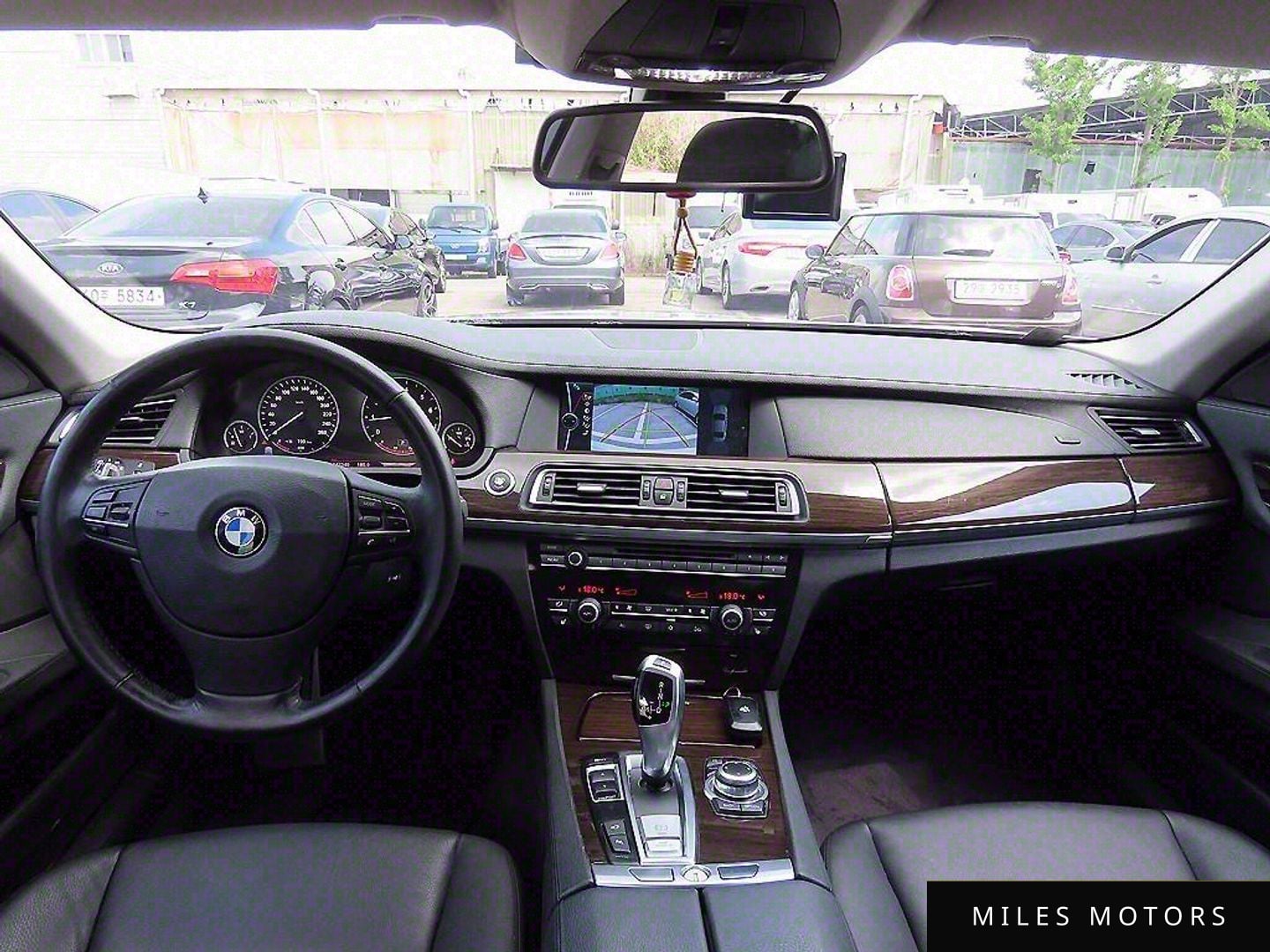 BMW 7시리즈 (F01) 2009 — миниатюра 9