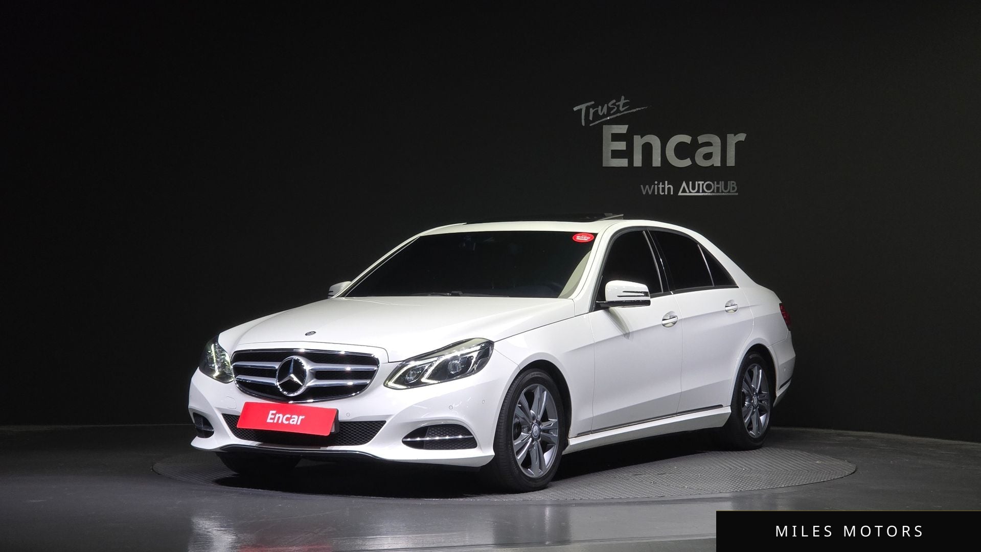 Mercedes-Benz E-Class W212 2016 — фото 1 из 12
