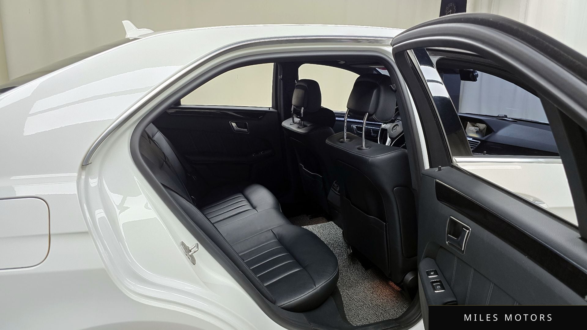Mercedes-Benz E-Class W212 2016 — миниатюра 12
