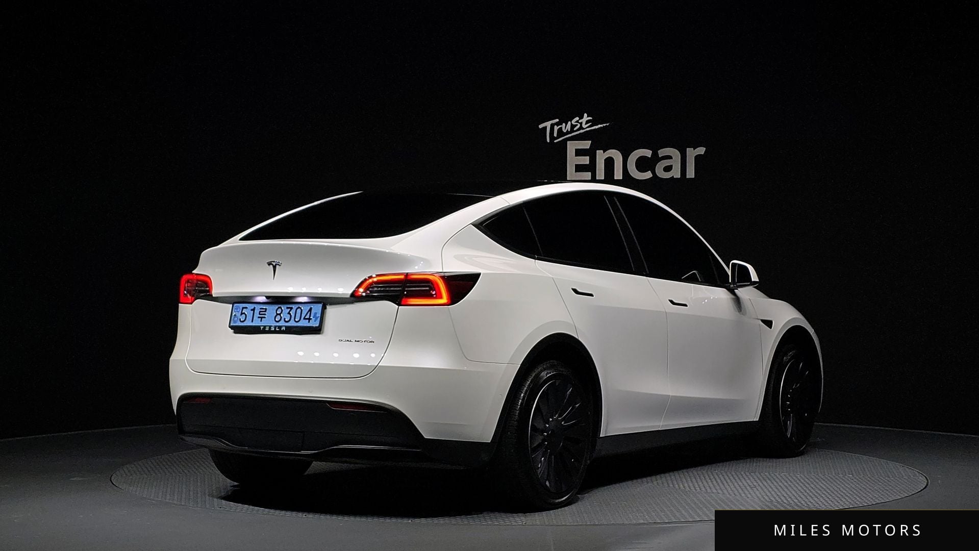 Tesla Model Y 2022 — миниатюра 2